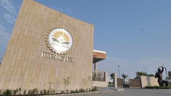 Iim Nagpur Opens Applications For Blended Mba Program For Working Professionals