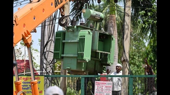 Reporters Diary The Blame Game Behind Gurugram S Blackouts