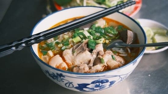 Monsoon Making You Crave Something Warm And Cozy Try This Zero Oil One Pot Lemon Chicken Noodle Soup With 30 G Protein