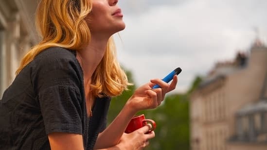 Are E Cigarettes Really Safer Oncologist Debunks Common Myths And Explains The Health Risks
