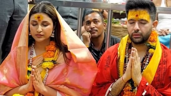 Parineeti Chopra Sang Shiv Stuti During Pregnancy Recalls Mahalakeshwar Temple Visit With Raghav Chadha Watch