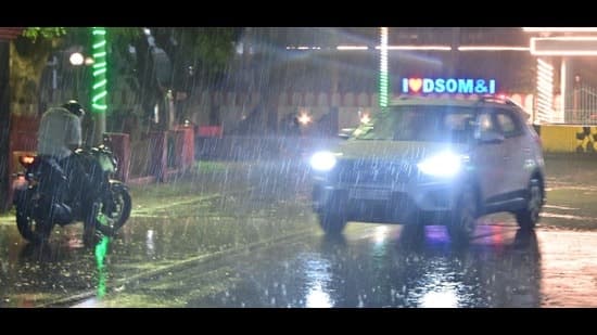Monsoon Steps Into Up Temp Drops 5 To 7 C In Many Cities