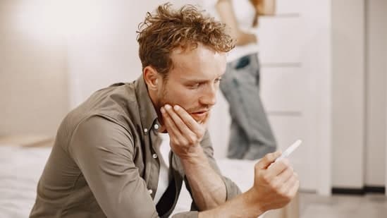 Gynaecologist Explains Which Everyday Habits Affect Fertility In Men Your Laptop Your Tight Jeans All Hurting
