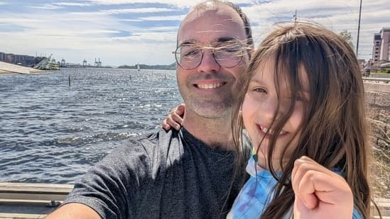 David Streevers Ice Warning Email New York Resident Says He Was Warned By Officers After Slamming Federal Agency