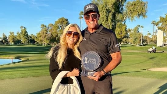 Phil Mickelson Update Wife Amy Mickelson Remains Supportive As Statement Denies Misconduct