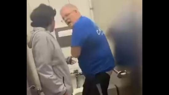 Who Is Samuel Nutt Rolling Meadows Man Arrested Charged After Allegedly Recording Boy In Woodfield Mall Restroom