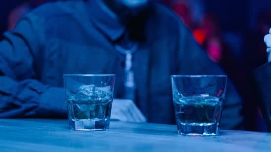 Heart Surgeon Explains How Alcohol Affects The Heart Weakens Cardiac Muscles Increases Blood Pressure Heart Att
