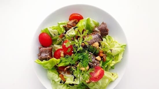 Try These 2 Easy Caesar Salad Recipes For A Refreshing Meal At Home Step By Step Process