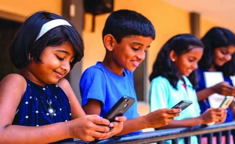 ఏళ్లలోపు వారికి నో సోషల్ మీడియా