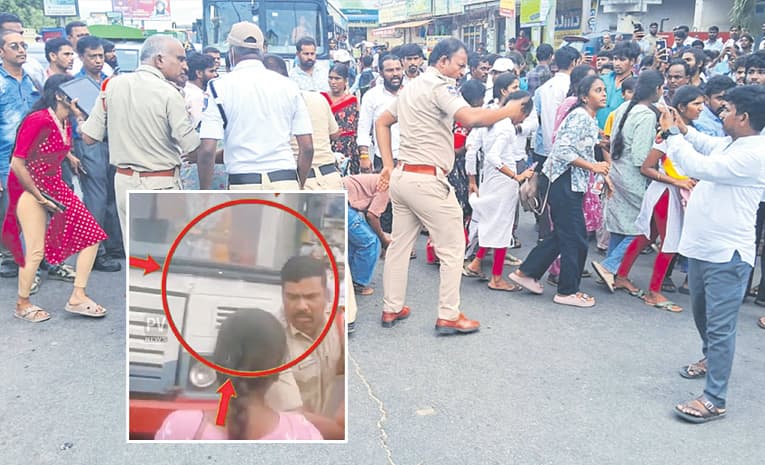 విద్యార్థులపై చేయిచేసుకున్న సీఐ రవికుమార్