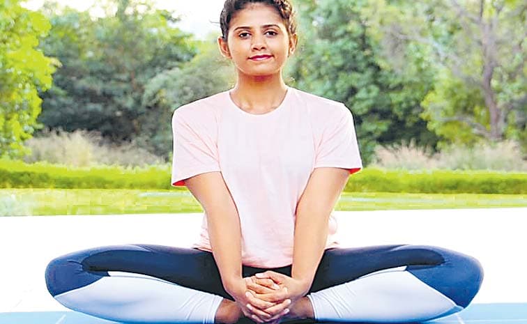 సీతాకోకచిలుకలా... ప్రయోజనాలను ఇచ్చే బద్ధకోణాసనం