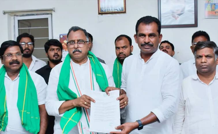 చిన్నారెడ్డిపై టీపీసీసీకి ఎమ్మెల్యే మేఘారెడ్డి ఫిర్యాదు