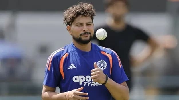 కుల్దీప్ యాదవ్ స్పిన్ లీడర్ కావడం సాధ్యమేనా? మురళీ కార్తీక్ షాకింగ్ కామెంట్స్