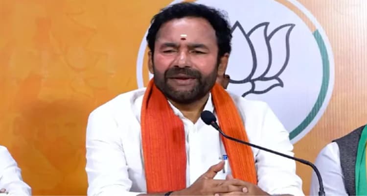 ఆయన తాటాకు చప్పుళ్లకు ఎవరూ భయపడరు