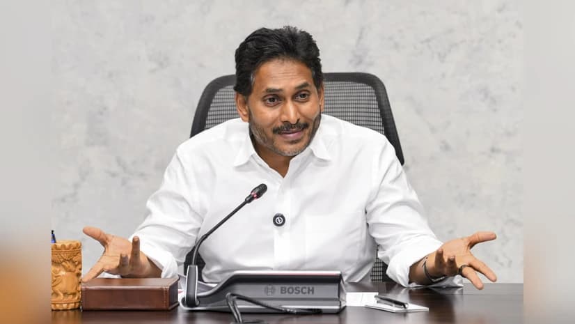 అందువల్ల సభలో చేయగలిగింది ఏమీ లేదు