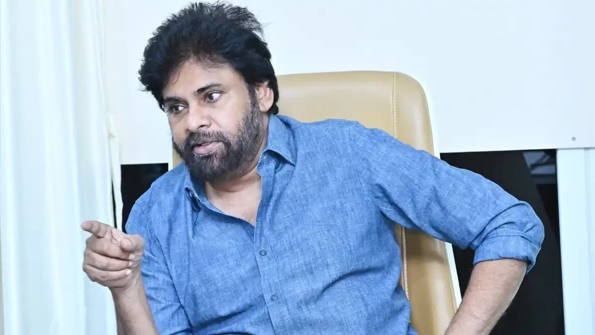 పవన్ కళ్యాణ్ పై పోలీస్ స్టేషన్ లో ఫిర్యాదు