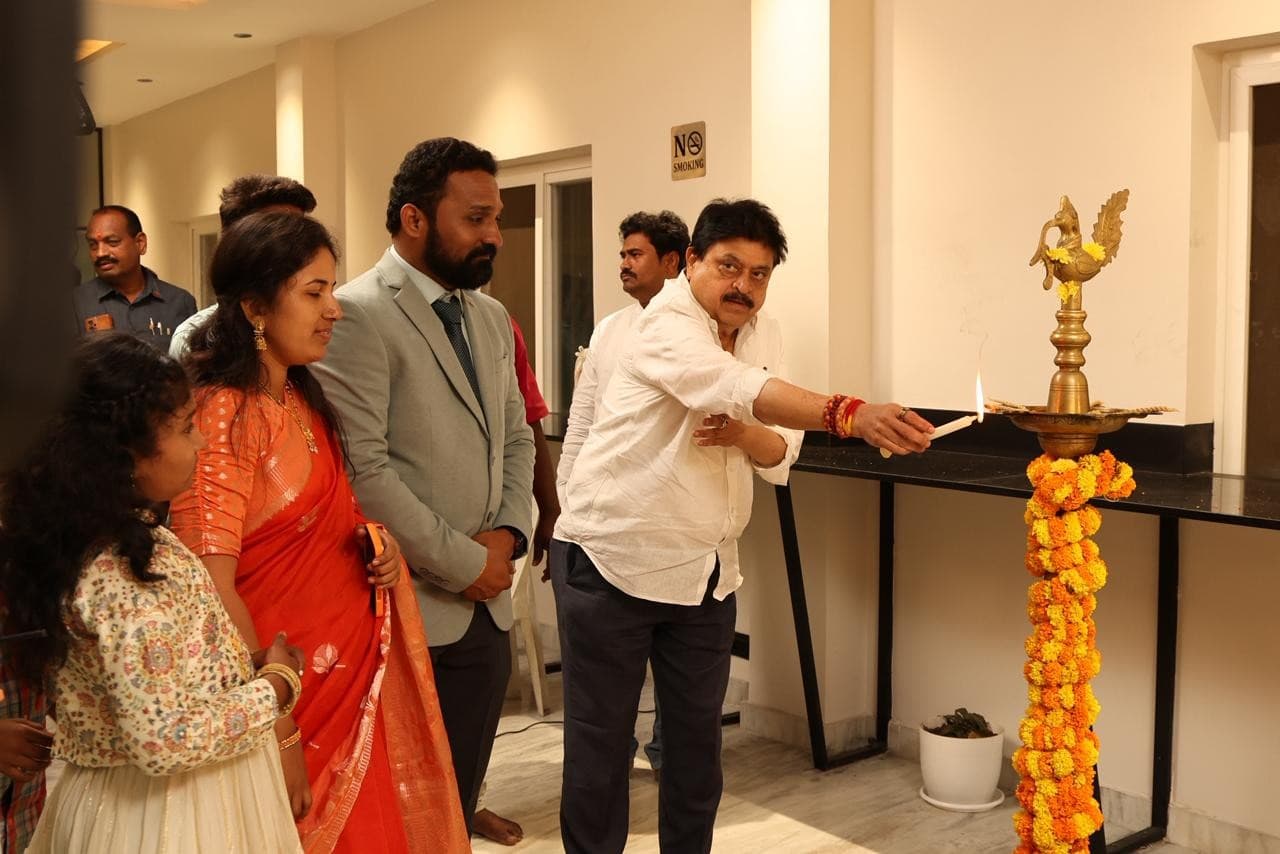 తెలంగాణ రాష్ట్ర బీజేపీ అధ్యక్షుడు ఎన్ రామచంద్ర రావు గారి చేతుల మీదగా వేద టివి ఛానెల్ లాంచ్