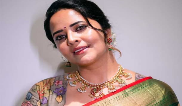అనసూయ మాటలపై రచ్చ.. పోలీసుల దృష్టికి వెళ్లిన వివాదం