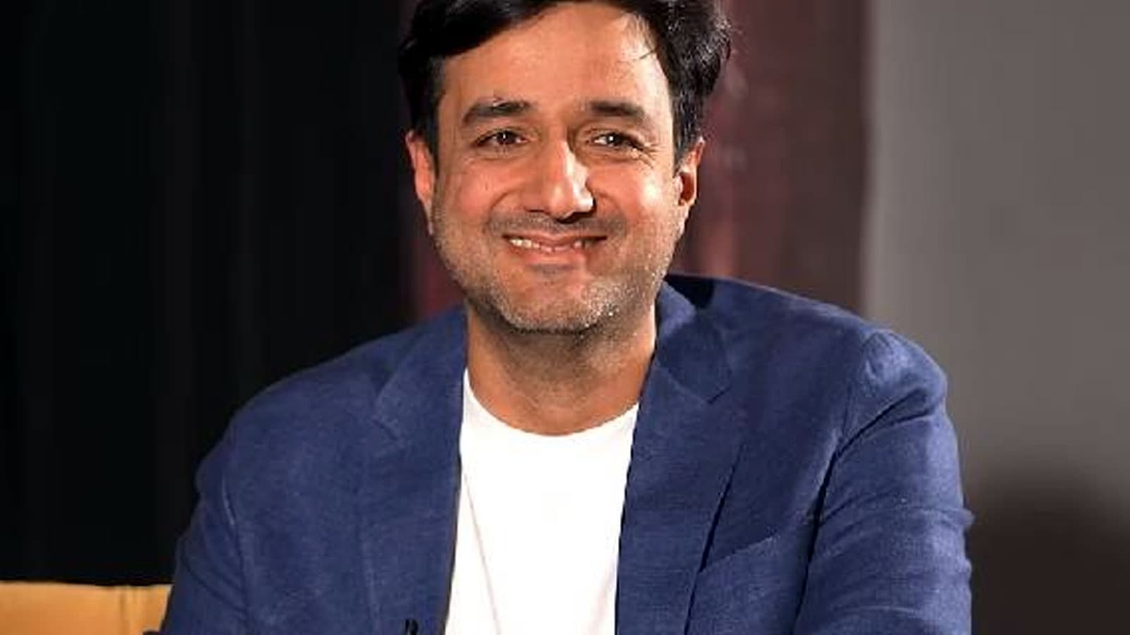 తెలుగు సినిమాలపై మరోసారి బాలీవుడ్ డైరెక్ట ర్ నెగెటివ్ కామెంట్