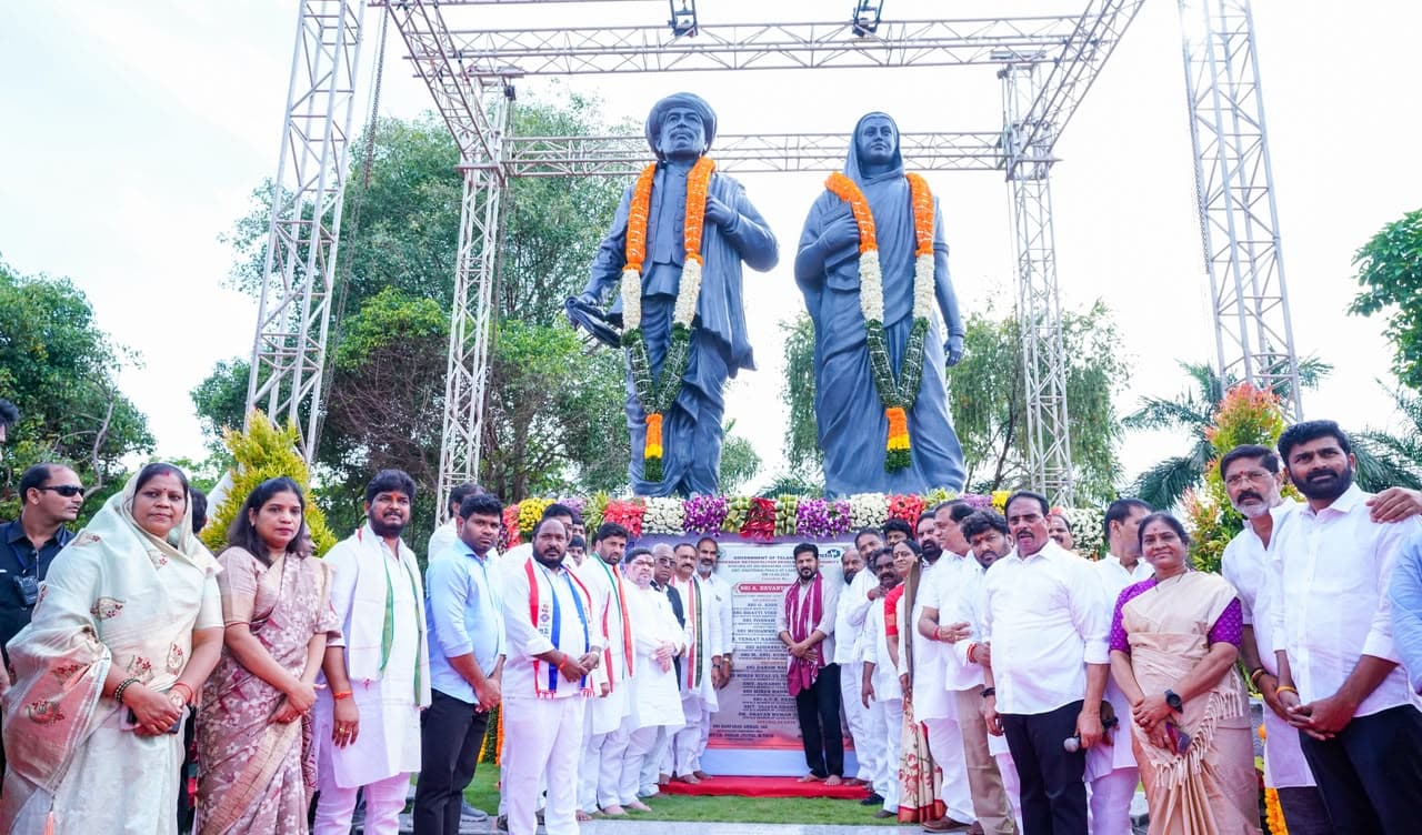 విద్యతో పాటు సాంకేతిక నైపుణ్యంలో శిక్షణ ఇస్తున్నాం